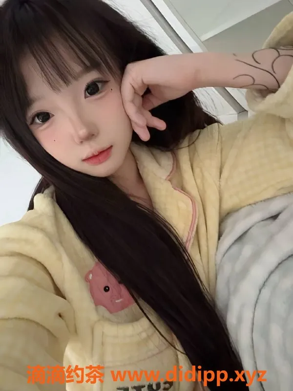 成都楼凤-成华区小媛，颜值高大奶嫩妹，优惠6元服务