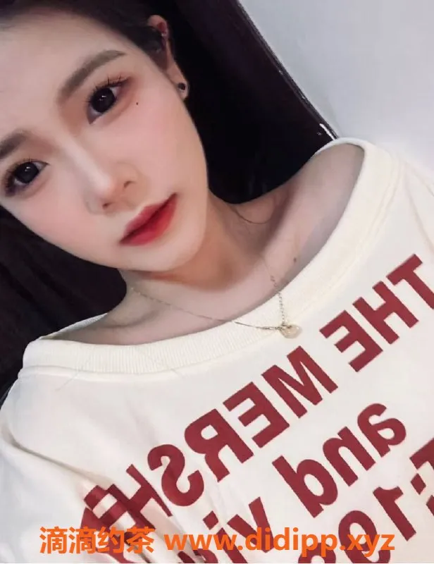 武汉楼凤-洪山雨宝，服务系嫩妹，性张力满分