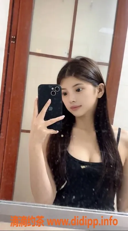 广州楼凤-天河小秋视频验证，800元享受多项服务