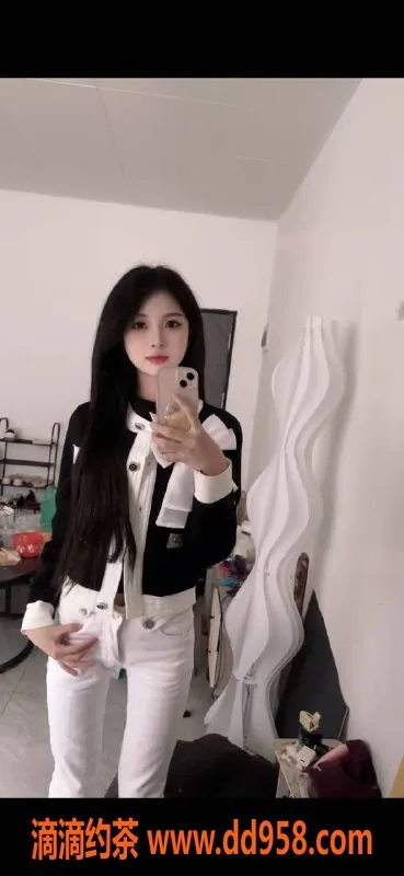 深圳楼凤资源信息,坂田嫩妹酥酥，身怀制服技艺，900P起