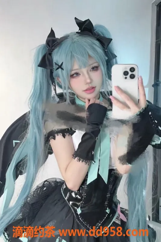 无锡楼凤-新吴区巨ru御姐Si，165cm高颜值，49kg，2400p陪浴