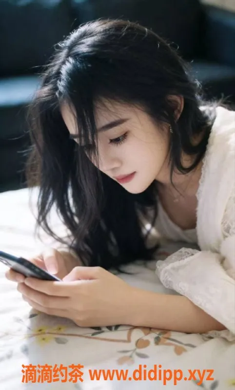 成都楼凤-武侯区零柒柒，身材超赞，车牌4.5bt