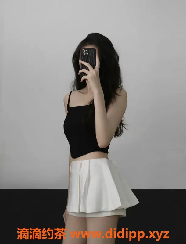 深圳楼凤资源信息,深圳福田夏天老师，前车模，大长腿女神，1200p起