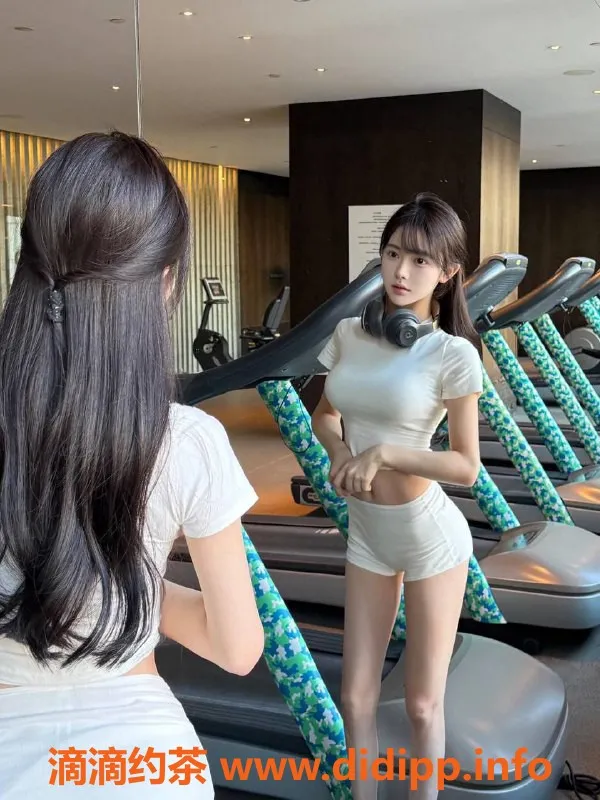 深圳楼凤-南山熙汐，甜妹制服诱惑，超值体验