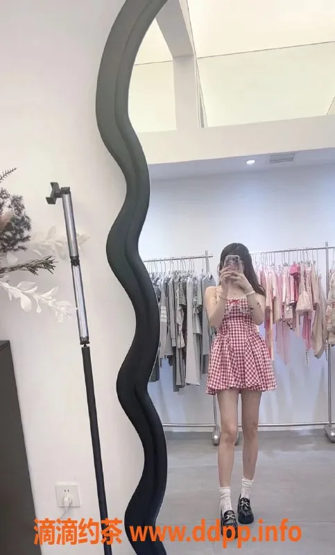 惠州楼凤资源信息,惠阳淡水月亮，156cm，88斤，23岁，600p