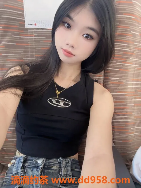 深圳楼凤-深圳龙华艺名小小，700元体验嫩妹魅力