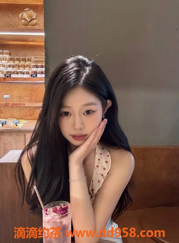 中山楼凤资源信息,欣欣：19岁东区美少女，36C引人注目