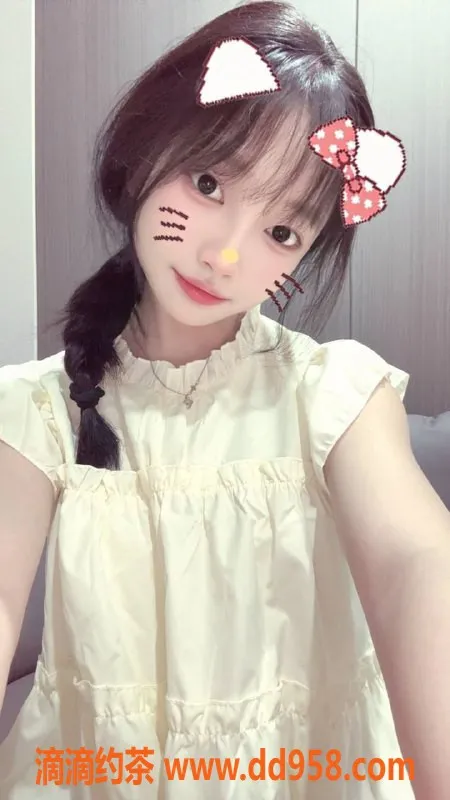 台州楼凤-台州小软 18岁 152cm 42kg 专业品茶服务