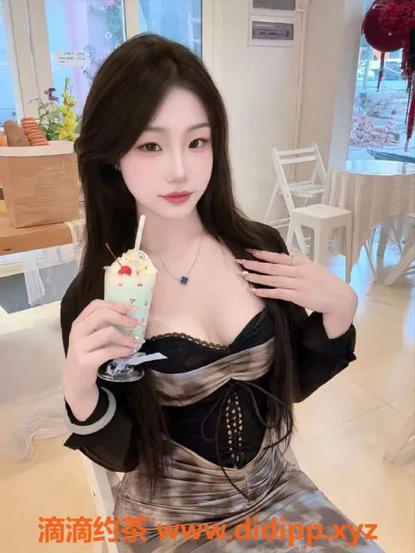 广州楼凤-佛山18岁嫩妹，165cm迷人身材，水多主动