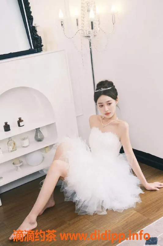 北京楼凤-双井嫩妹白鹿 内衣批发20Z起