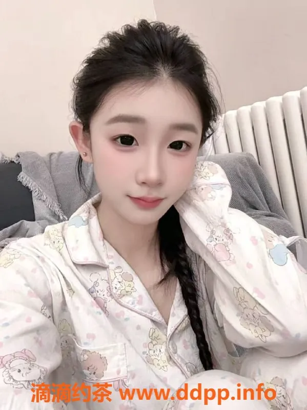 成都楼凤-成华区18岁小布丁，身高163、90斤，服务全能