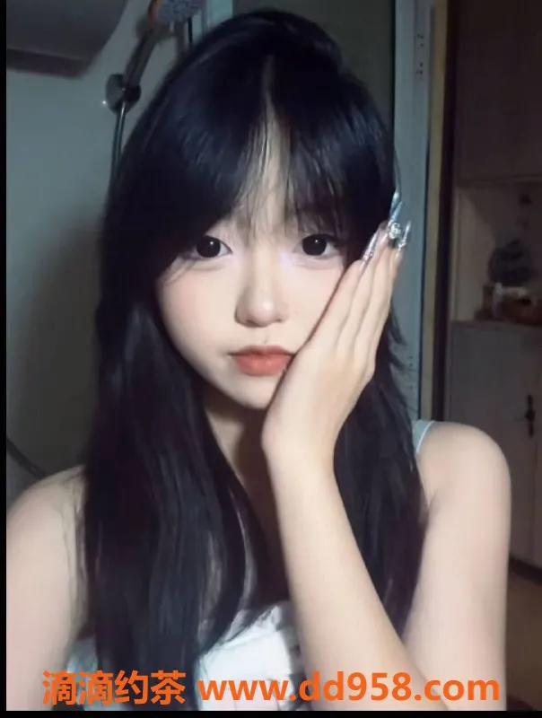 成都楼凤-成华区18岁白幼细腻妹子，口技精湛推荐