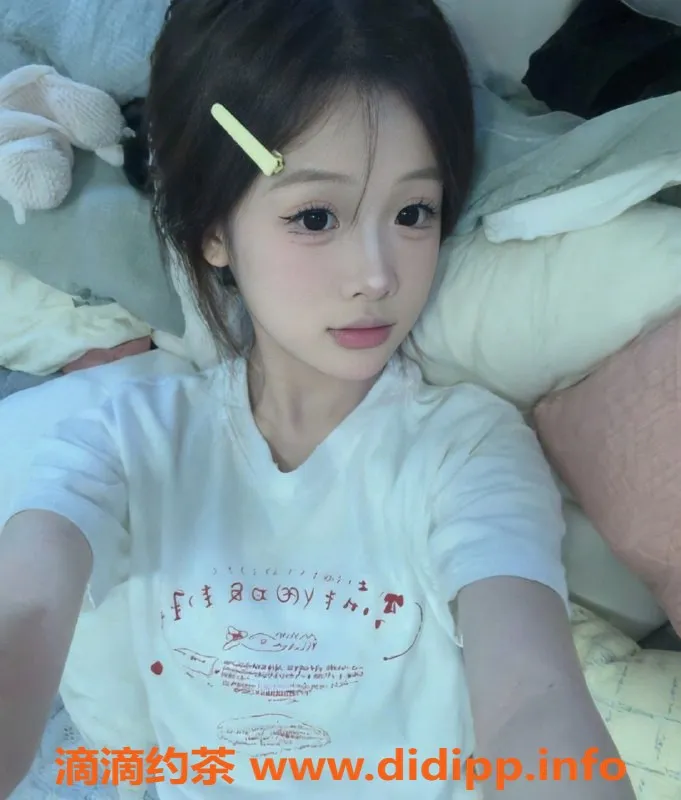 成都楼凤-武侯区甜妹小天，童颜巨乳，限时服务！