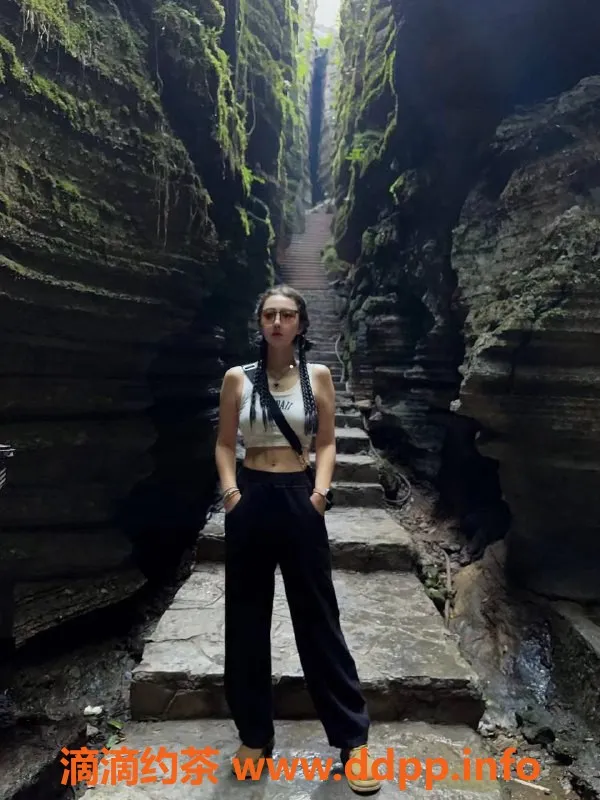 深圳楼凤-深圳南山莎莎，长腿御姐！价格1288起