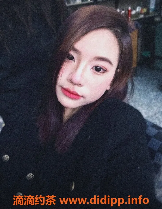 成都楼凤-成都小妍16岁，158身高，400元嫩妹三件套