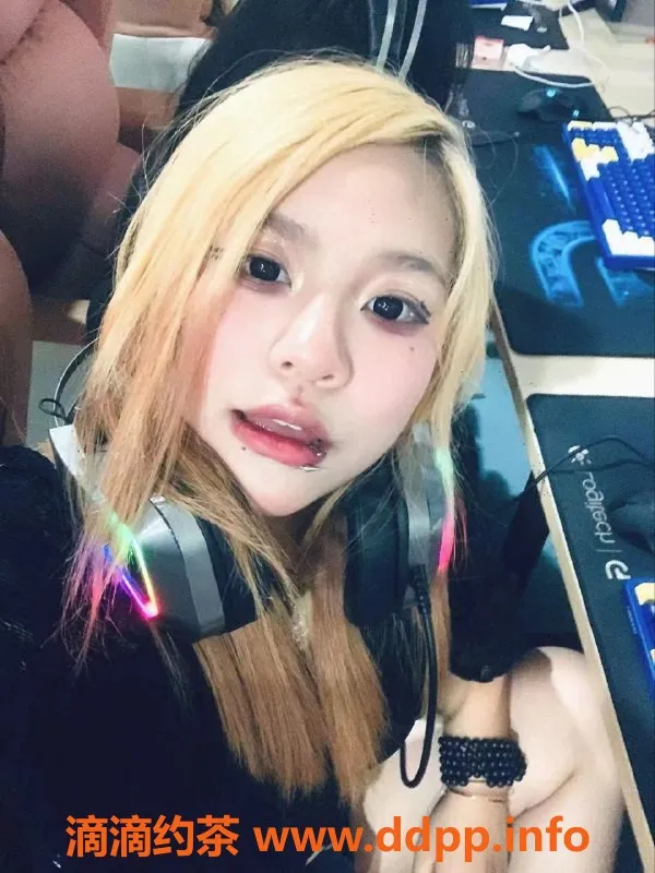 成都楼凤-成都小妍16岁，158身高，400元嫩妹三件套