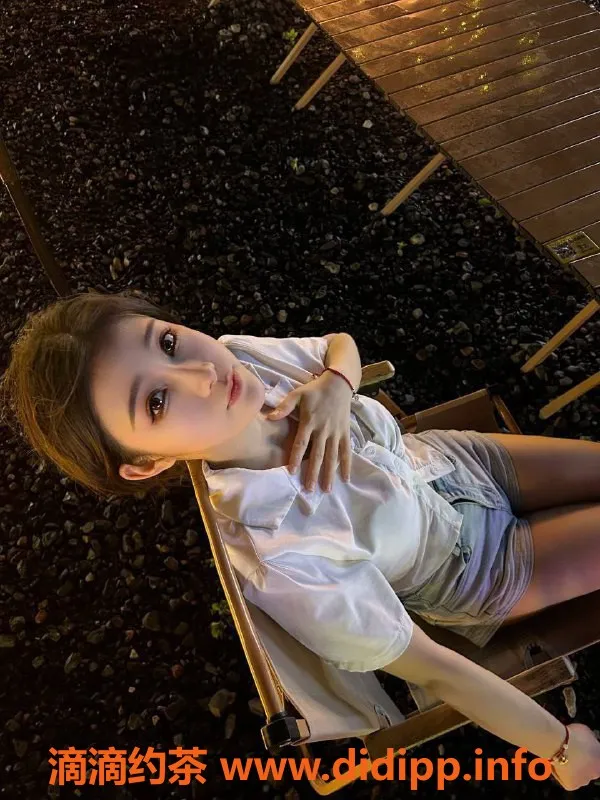 杭州楼凤-余杭佳佳20岁，身高162，90斤，真🐻b服务超给力！