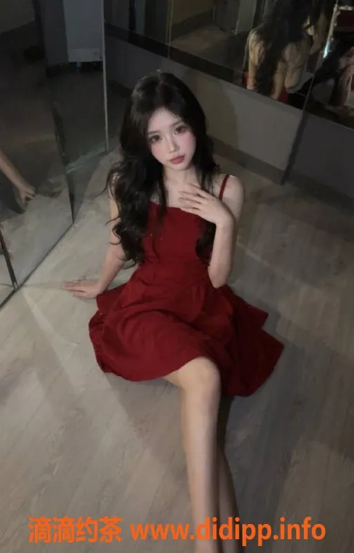 温州楼凤-温州嫩妹嘉欣 167cm 51kg B胸 提供鸳鸯浴服务