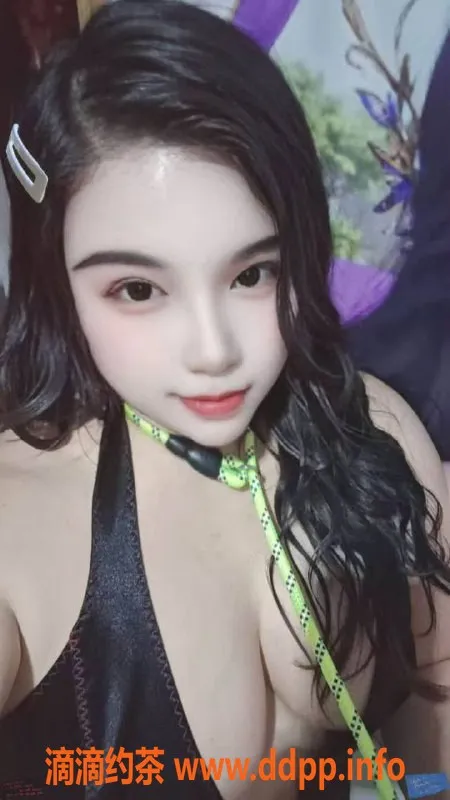 广州楼凤-海珠御姐玲玲，5P服务，超大胸等你体验！