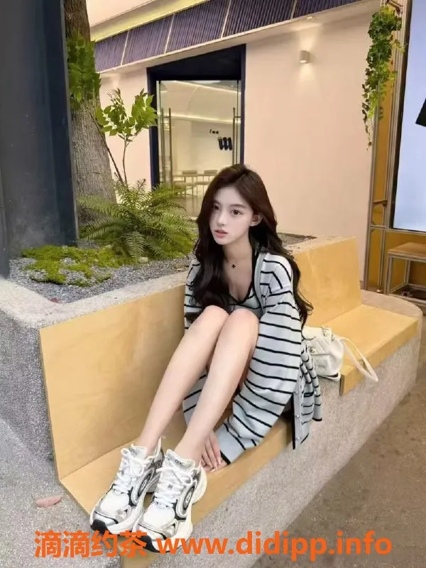 无锡楼凤-梁溪区高颜值陪浴多米，172身高49kg