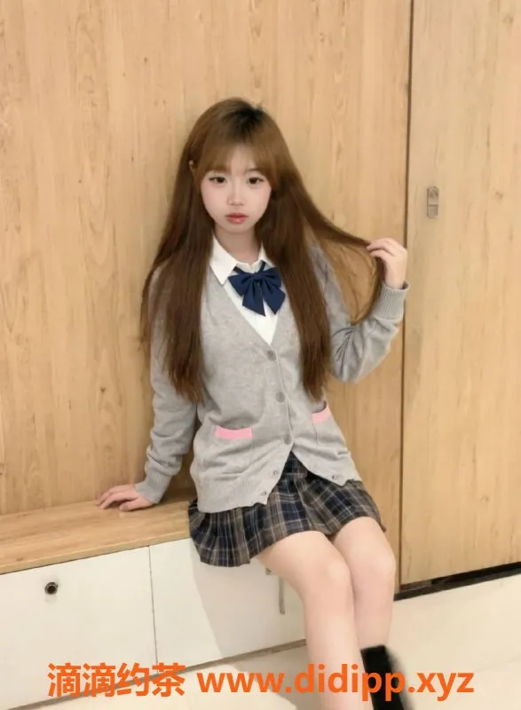 南通楼凤-南通希希，166cm，98斤，C杯，纹身美女