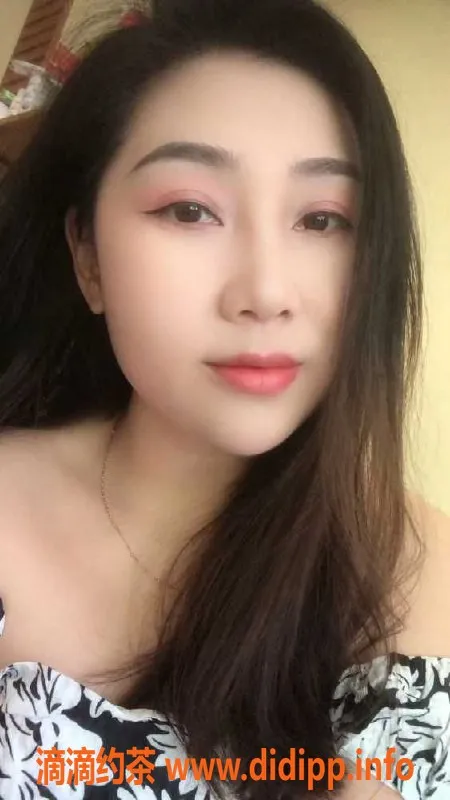 广州楼凤资源信息,海珠小芸27岁少妇 160cm 47kg 售价400元