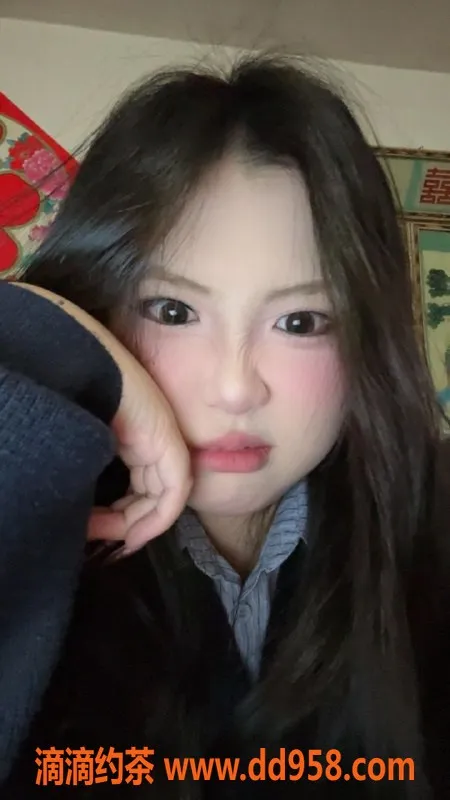 无锡楼凤资源信息,锡山06粉嫩少女，童颜巨乳，皮肤雪白