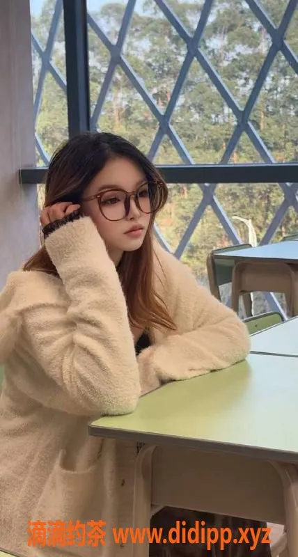 东莞楼凤-南城梦瑶在校兼职，服务超值体验