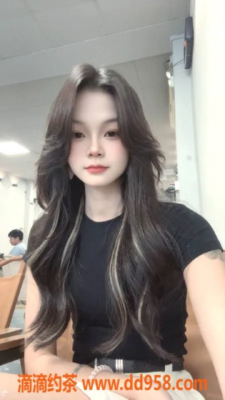 广州楼凤-金沙洲 琦琦 700p 舌吻嫩妹服务