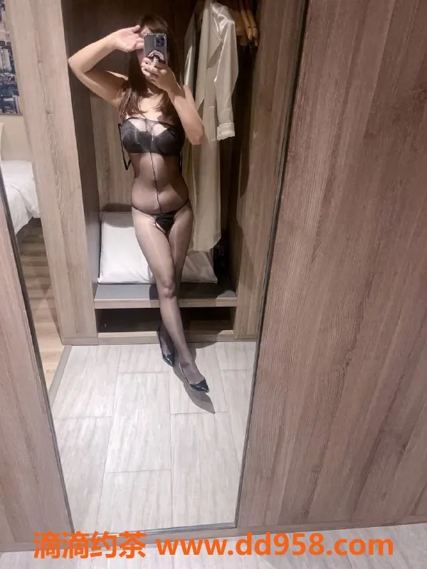 深圳楼凤-南山巨乳少妇，900P起，六九互动来尝鲜！