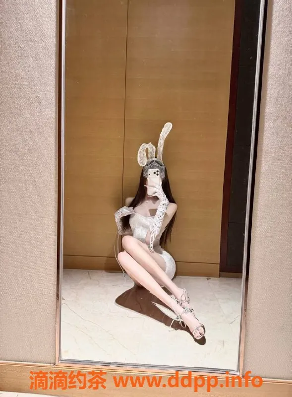 广州楼凤-白云小甜妹，800元享舌吻69服务