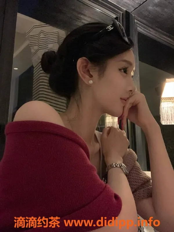 深圳楼凤-南山嫩妹雅欣，1400元享双重服务