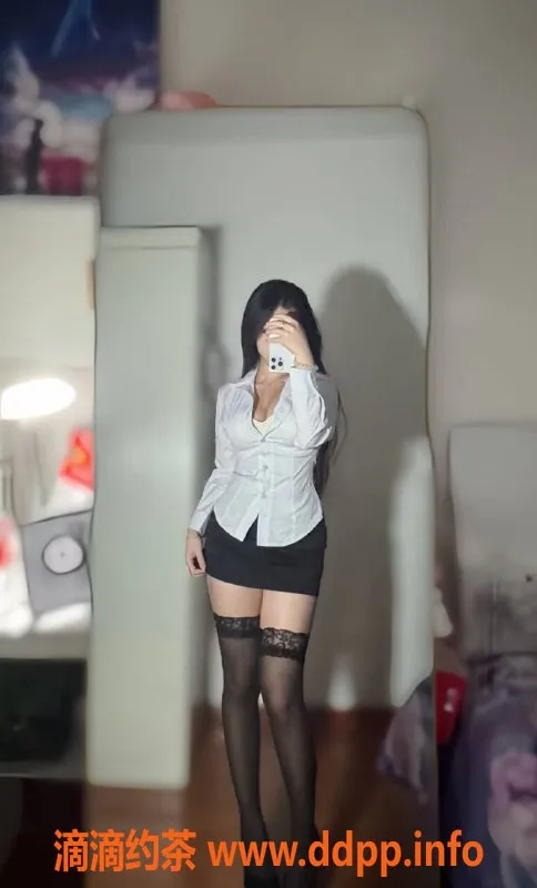 广州上门服务资源信息,海珠区 #广州楼凤
海珠年前兼职-大波妹
年龄：25 岁身高