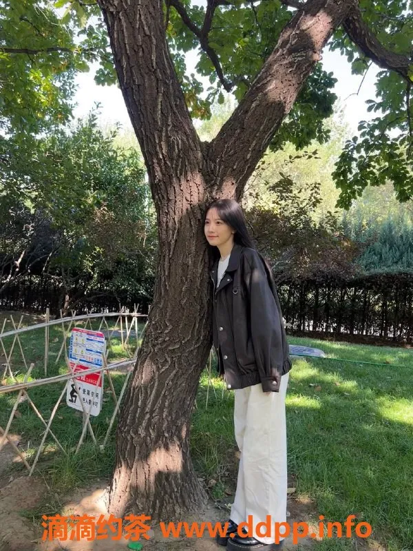 深圳楼凤-南山雅菲，1300元嫩妹服务，欢迎体验！