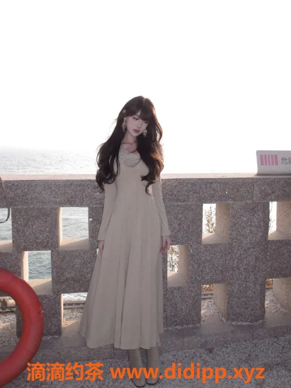 无锡楼凤资源信息,惠山区高颜值陪浴玛哒豚，身材火辣仅48斤