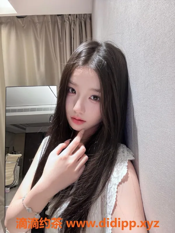 无锡楼凤-锡山区高颜值陪浴 安图165cm 40kg 仅需1200p