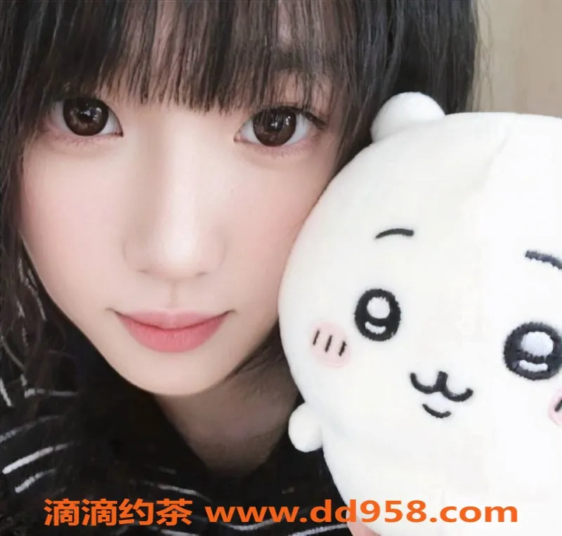 深圳楼凤-南山小鹿，18岁170cm，50kg嫩妹等你来体验