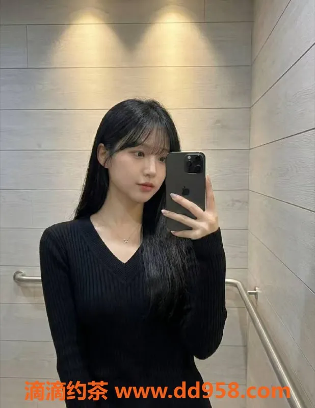 赣州楼凤-赣州模特妹瑾言，169高、48重，初恋感受