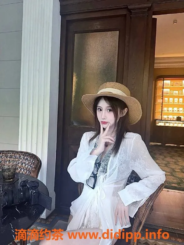 常州楼凤-常州悦霂嘉源酒店找夏夏，22岁身高167