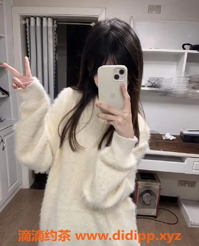 常州楼凤-武进万达小小，160高B罩杯嫩妹，800起价