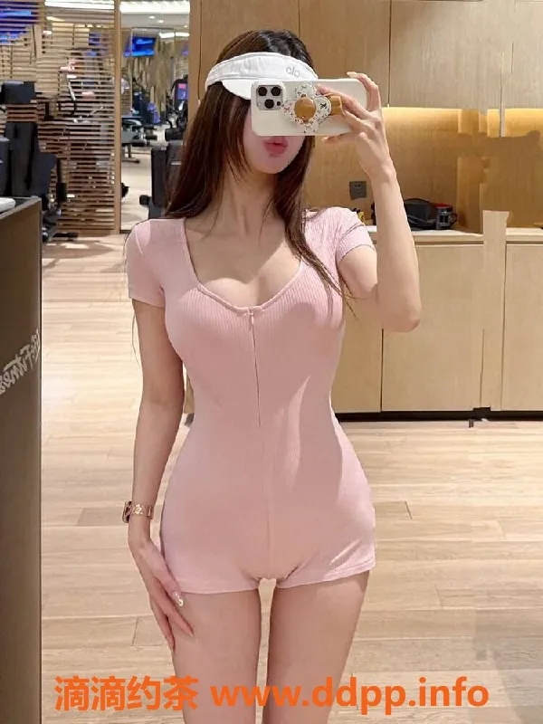 广州楼凤-天河粉红奶猫，600元享受舌吻69服务