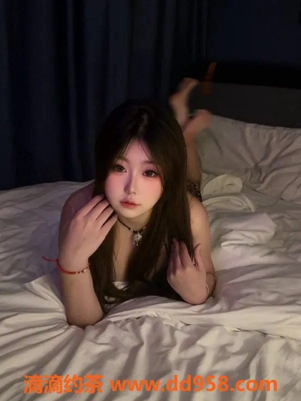 广州楼凤-天河小涵，500元体验大胸学妹服务