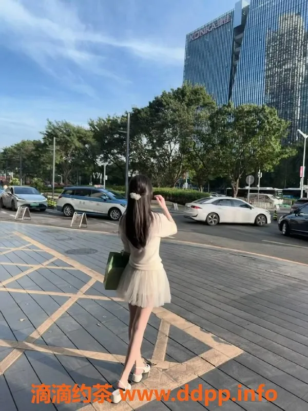 深圳楼凤资源信息,南山小乖，1500元享鸳鸯浴与69