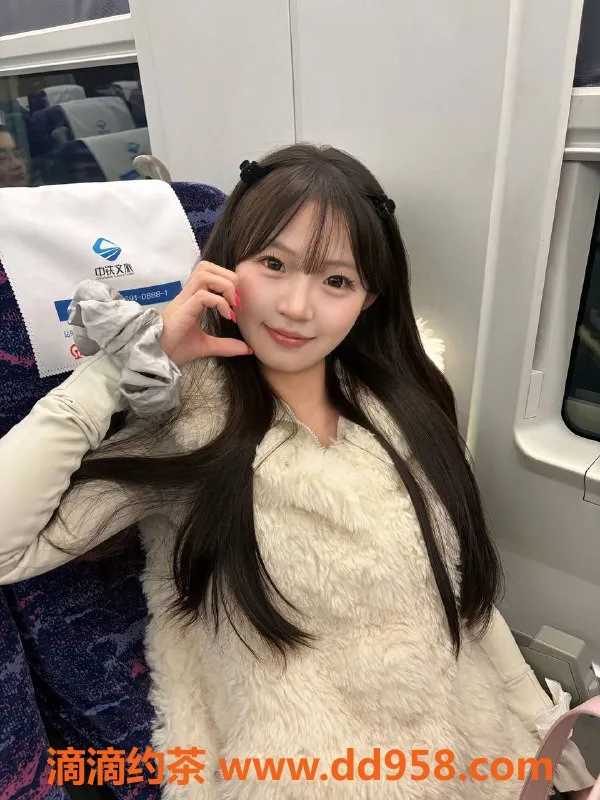 广州楼凤-天河 林书瑶 大学生 800元课费优惠