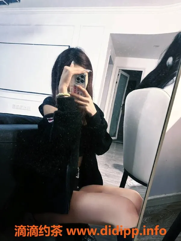 成都楼凤-武侯区嫩妹十一，身材火辣，长腿诱人