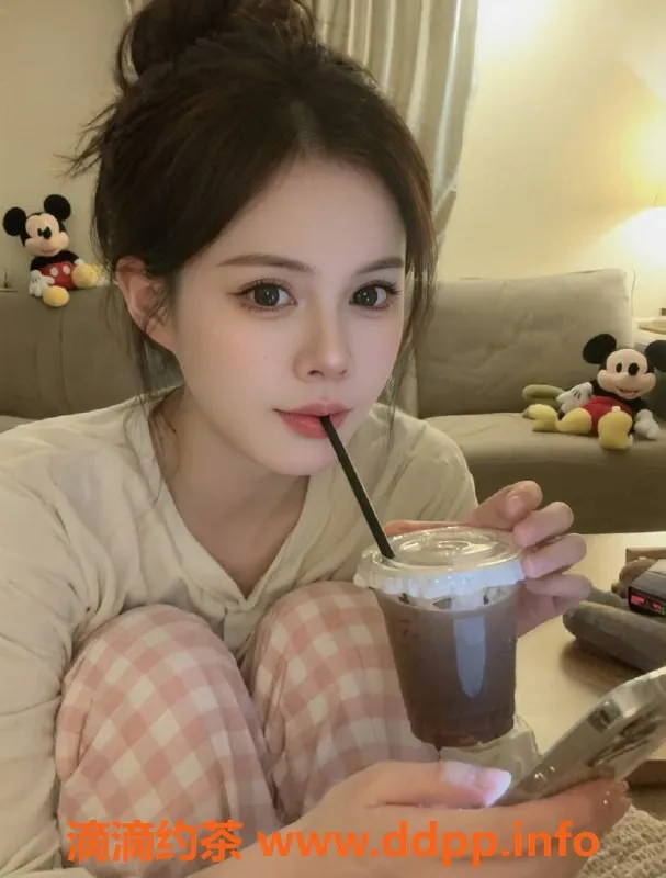 无锡楼凤-惠山区网红青，160cm高颜值陪浴服务