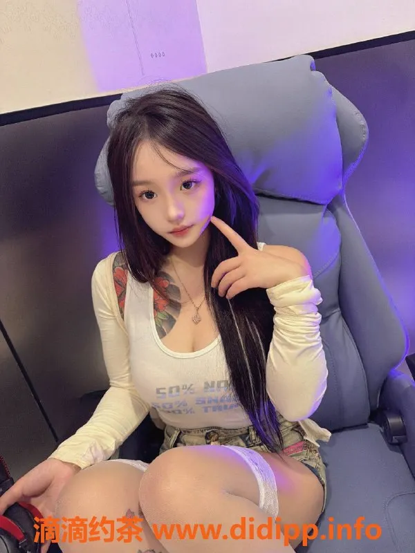 成都楼凤-青羊区嫩妹思思，身材惹火，服务超赞！