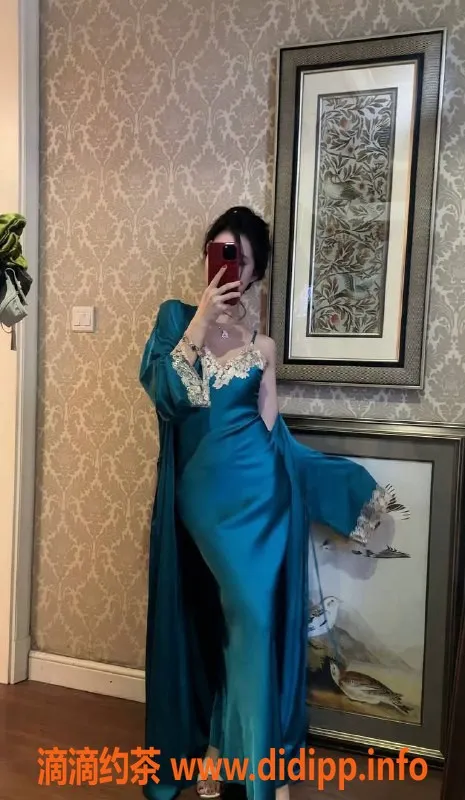 成都楼凤-武侯区树可可，颜值御姐身材车7P体验