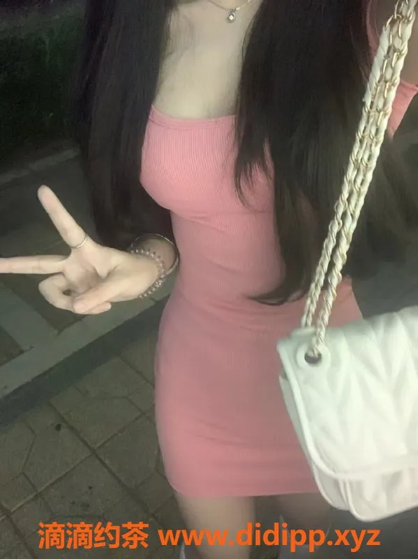 成都楼凤-红牌楼嫩妹豆子，身材优秀，服务一般