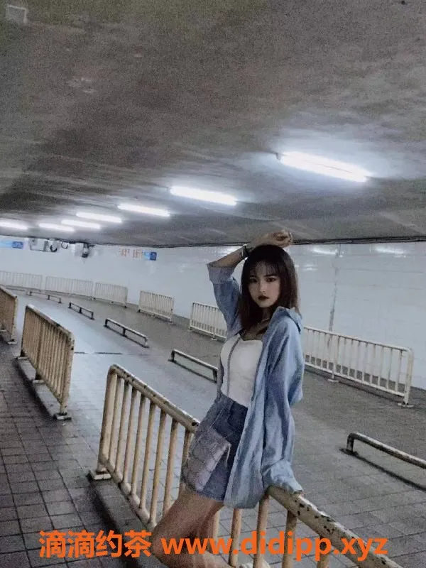 深圳楼凤-福田KK兔，私聊服务超值体验